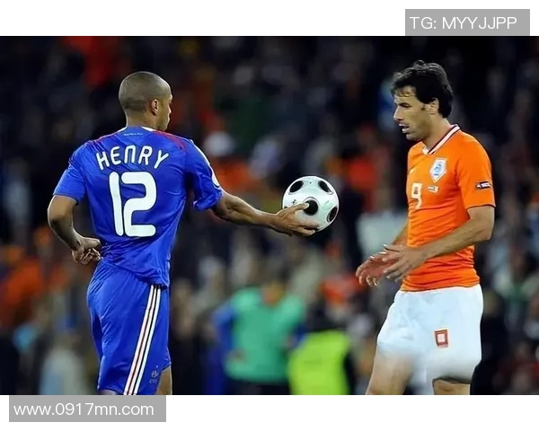 挑战系列足球明星排名揭晓谁将成为球场之王引发热议与期待